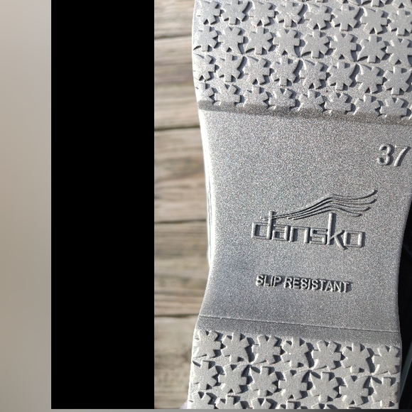 Dansko Volley Clogs Slip Resistant Black Vegan Professional Work Women's Size 37 - Picture 10 of 15